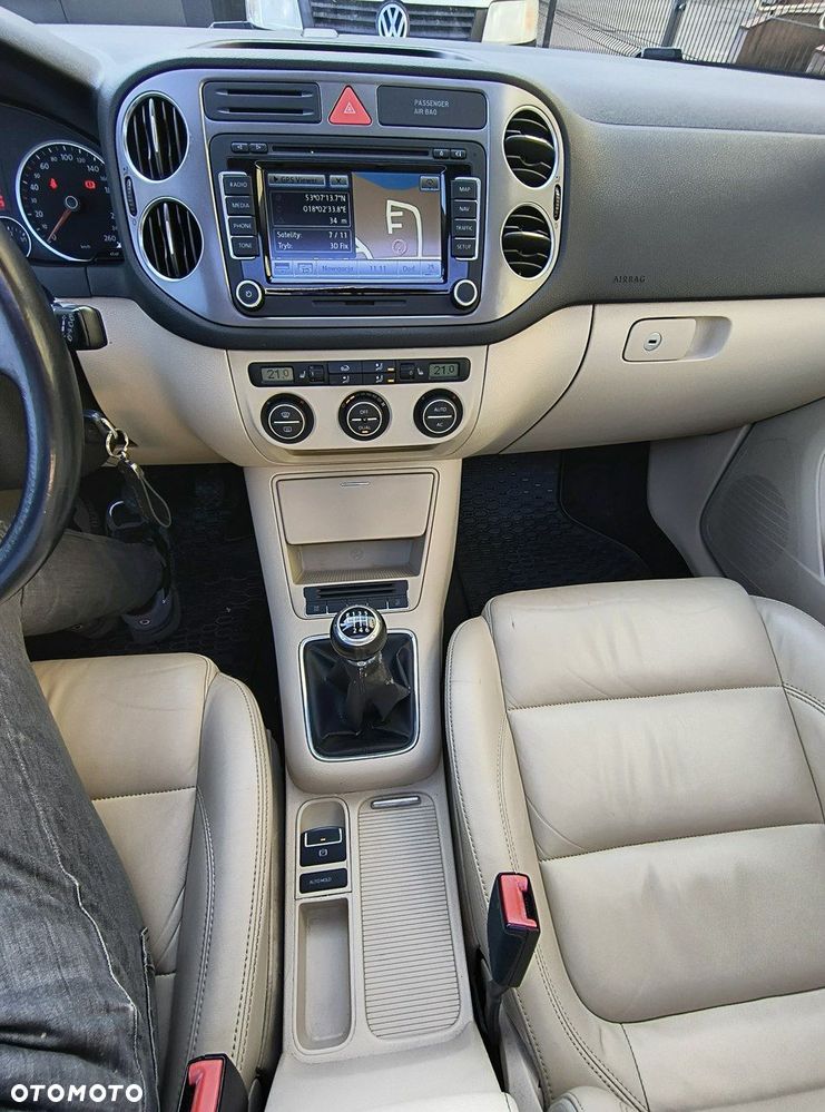 Volkswagen Tiguan 2.0 TDI DPF 4Motion BlueMotion Technology Exclusive - 41