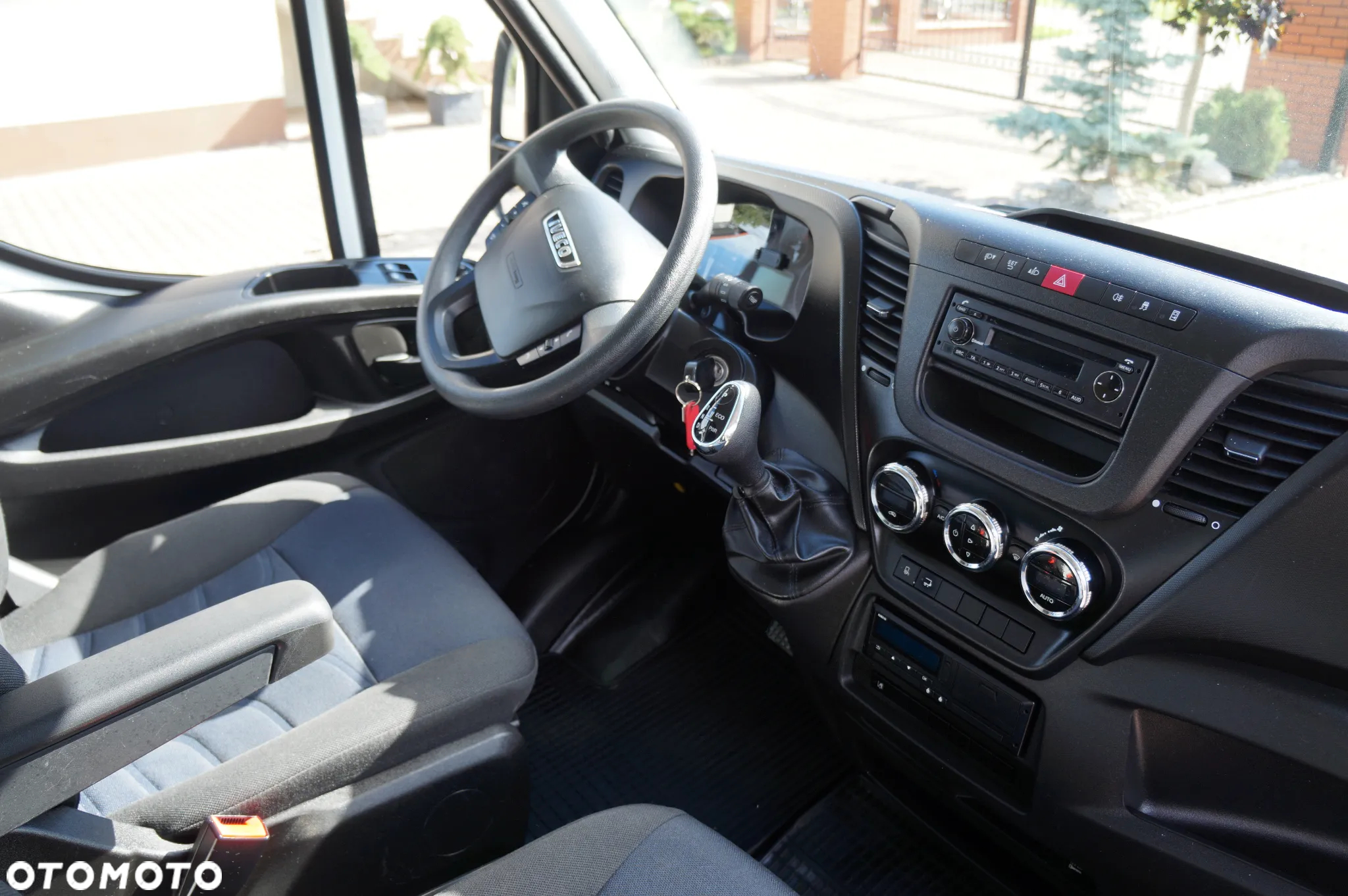 Iveco DAILY 72c18  Automat HI-MATIC Kontener 6 m 117 tys km Wzorowy Stan - 16