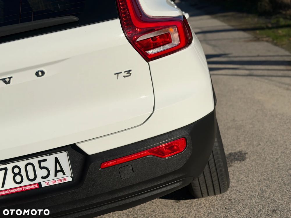 Volvo XC 40 T3 Momentum - 40