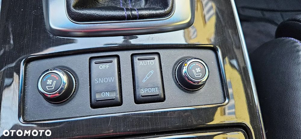 Infiniti QX70 3.7 S Premium - 18