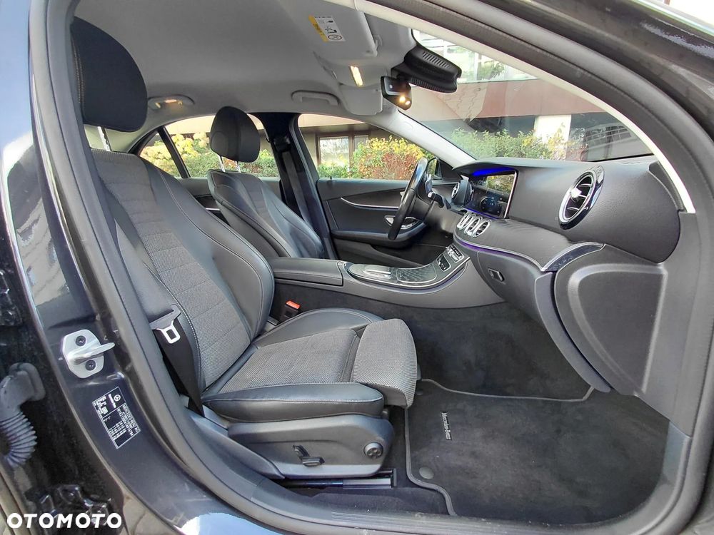 Mercedes-Benz Klasa E 220 d Avantgarde - 22