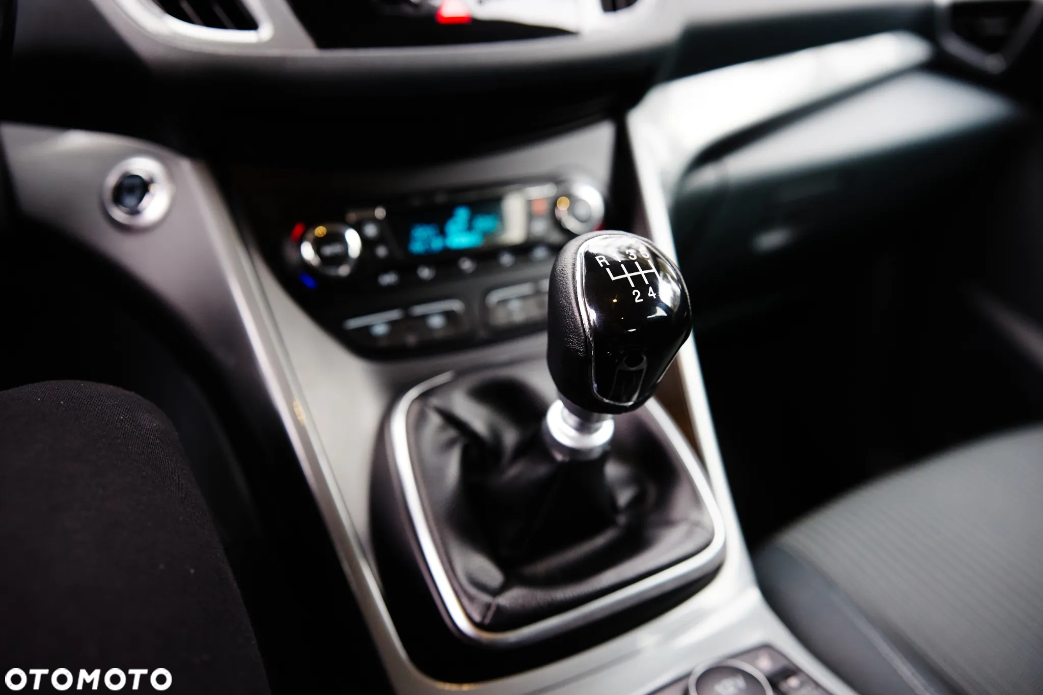 Ford C-MAX 2.0 TDCi Champions Edition - 23