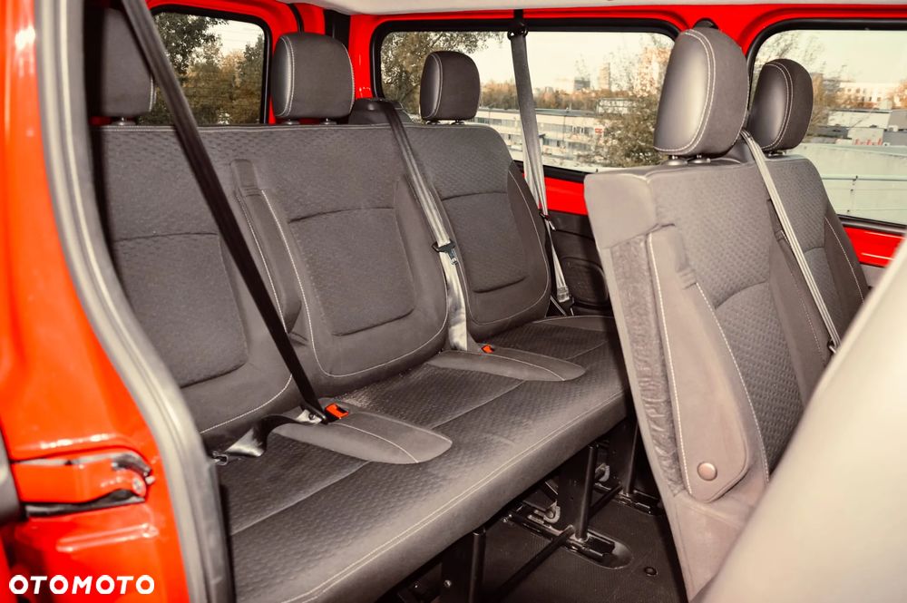 Opel Vivaro L2H1 2,9t Elegance Business - 14