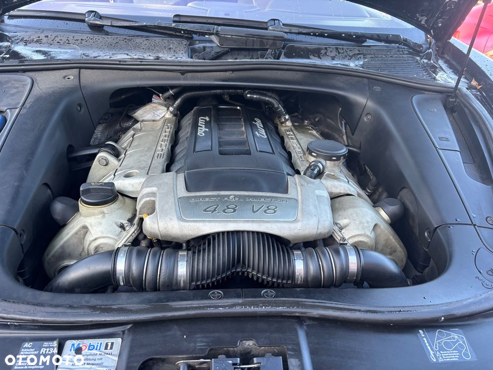 Porsche Cayenne - 22