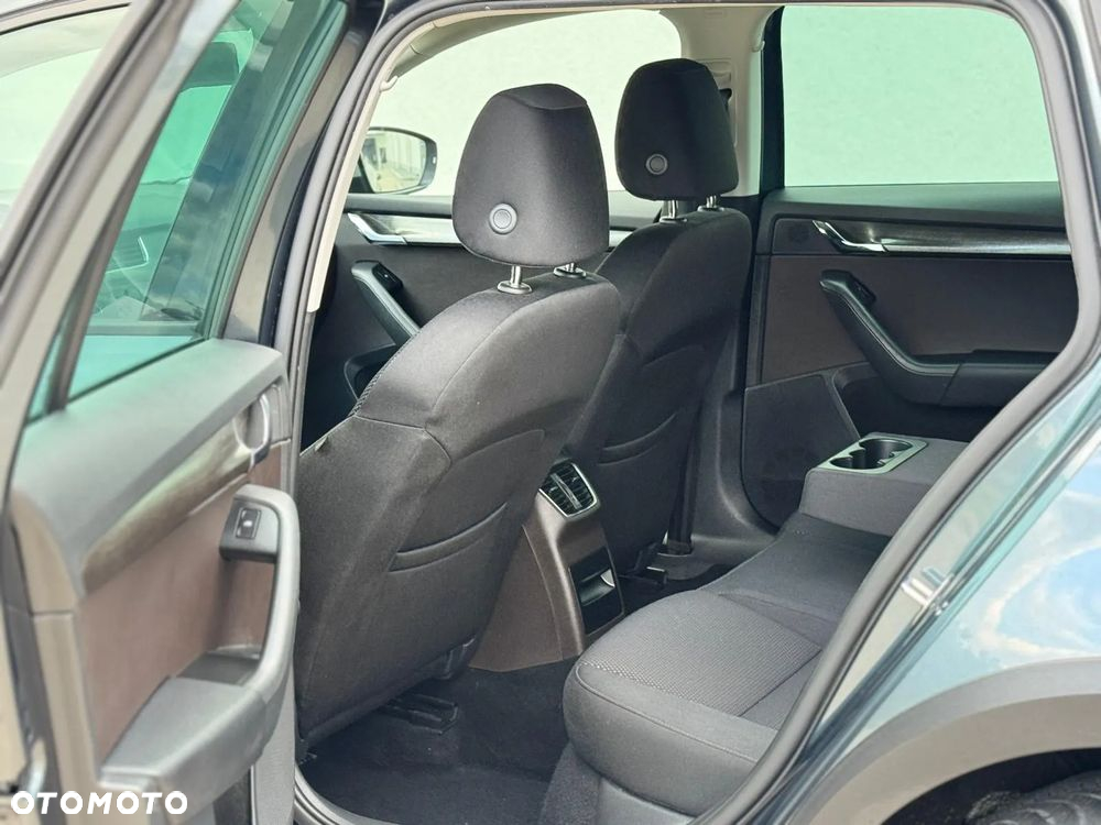 Skoda Octavia Scout 2.0 TDI 4x4 DSG - 40
