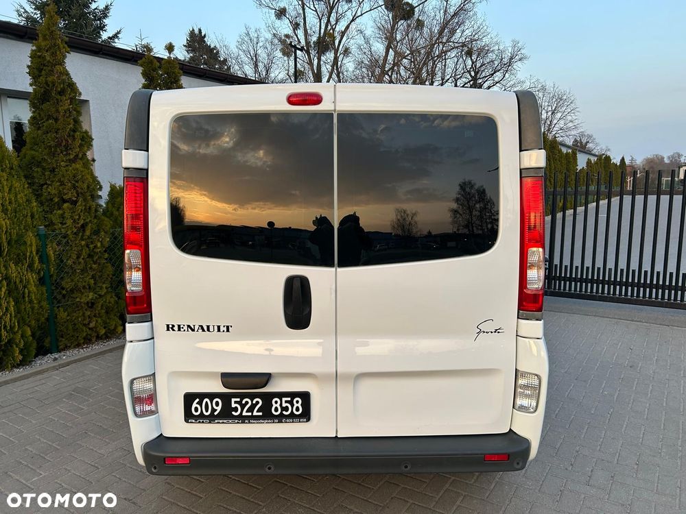 Renault Trafic - 13