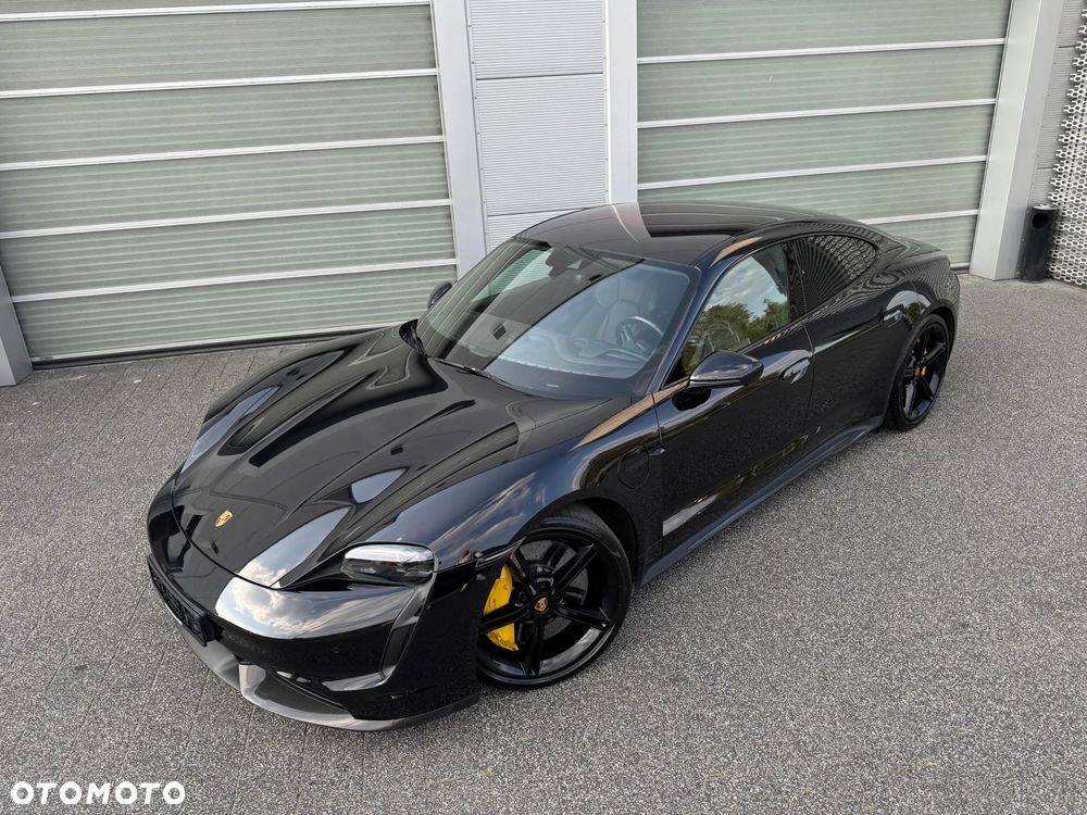 Porsche Taycan - 8