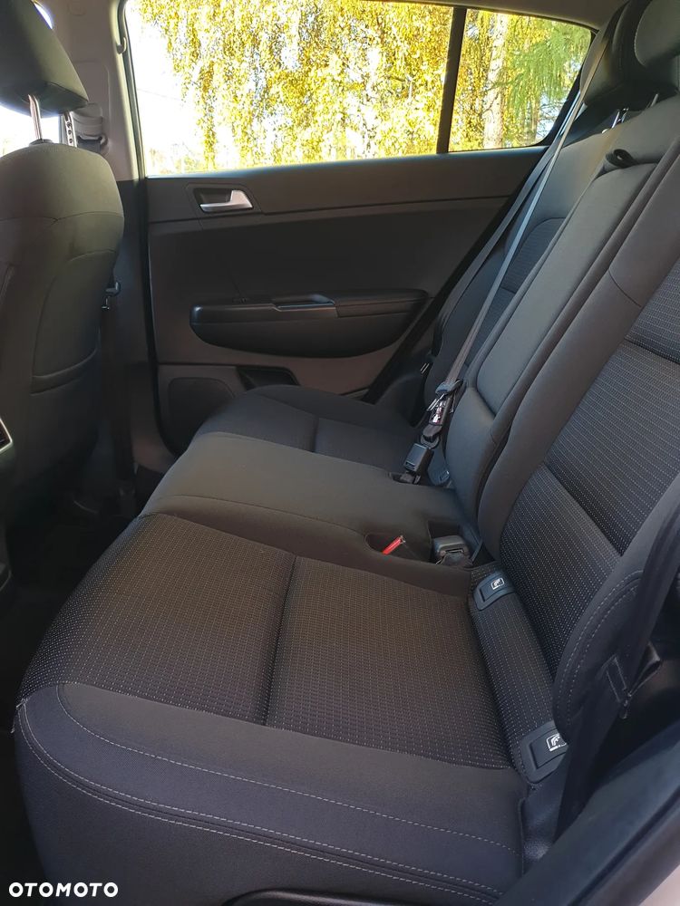 Kia Sportage 1.6 GDI 2WD SPIRIT - 36