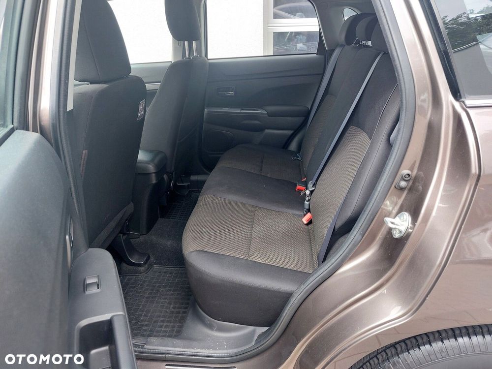 Mitsubishi ASX 1.6 Invite - 12