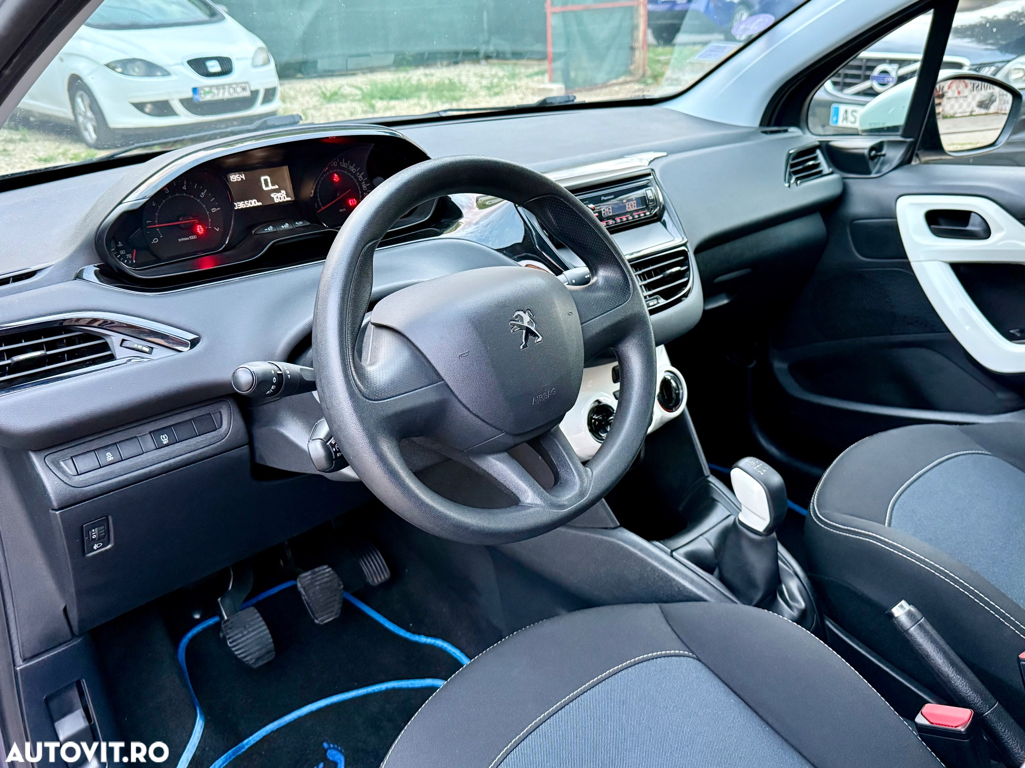 Peugeot 208 1.0 L PureTech Active - 7