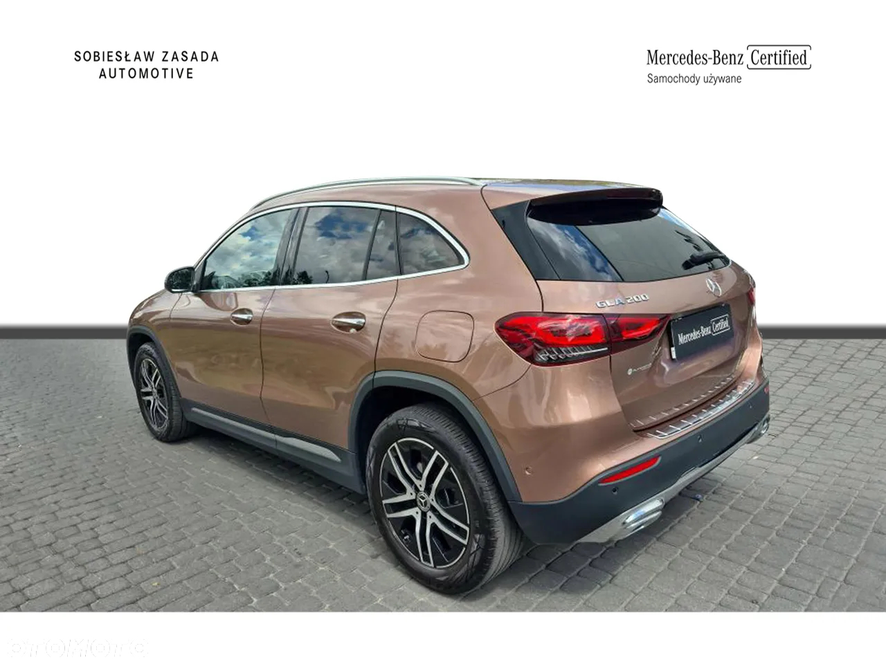Mercedes-Benz GLA 200 4-Matic Progressive - 3
