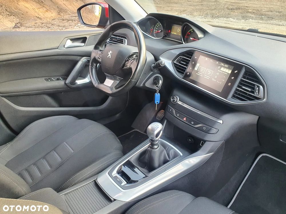 Peugeot 308 130 e-THP Stop & Start Allure - 11