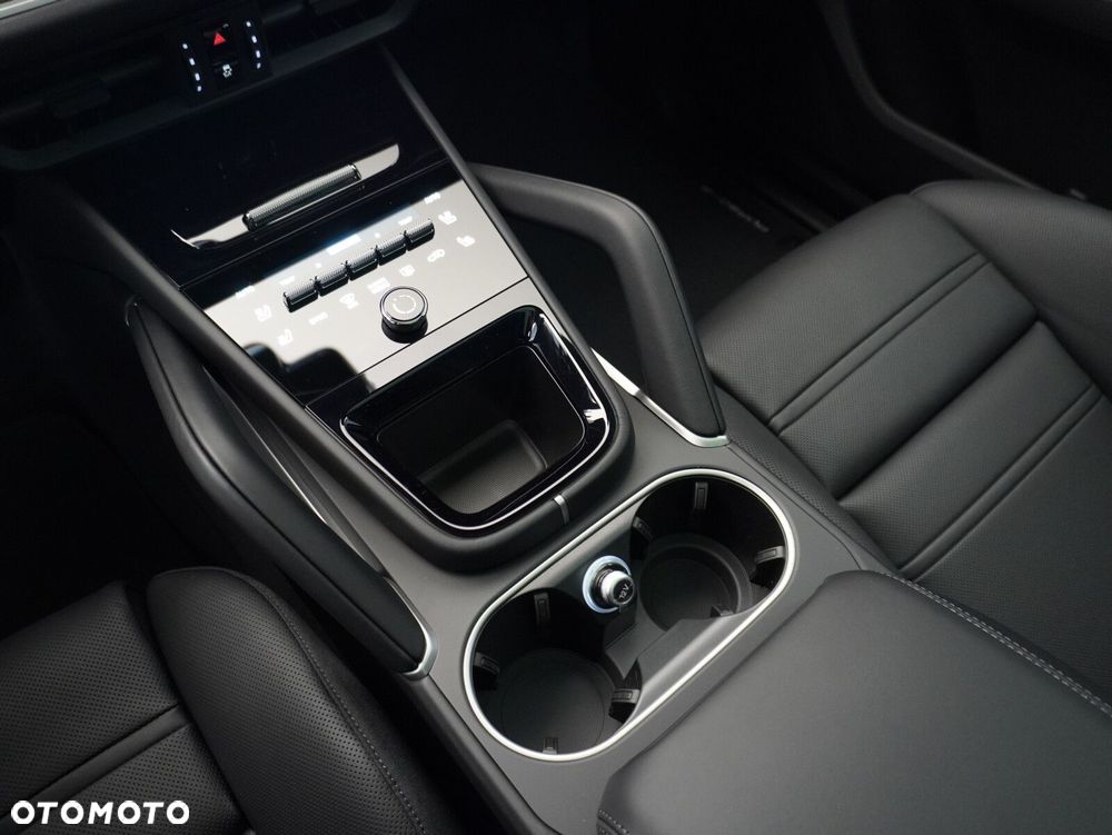 Porsche Cayenne E-Hybrid PHEV Black Edition - 29