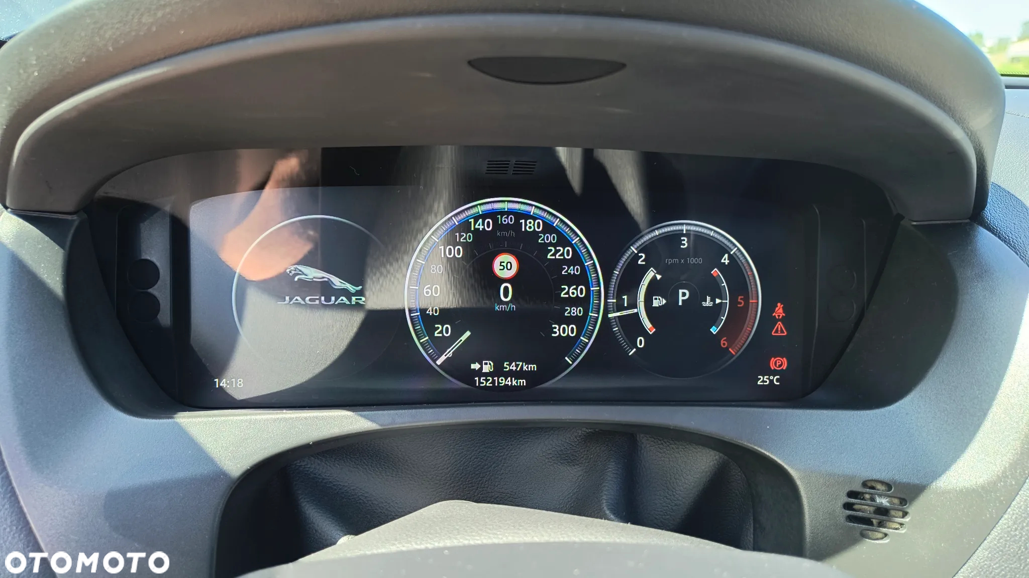 Jaguar F-Pace 20d AWD R-Sport - 23
