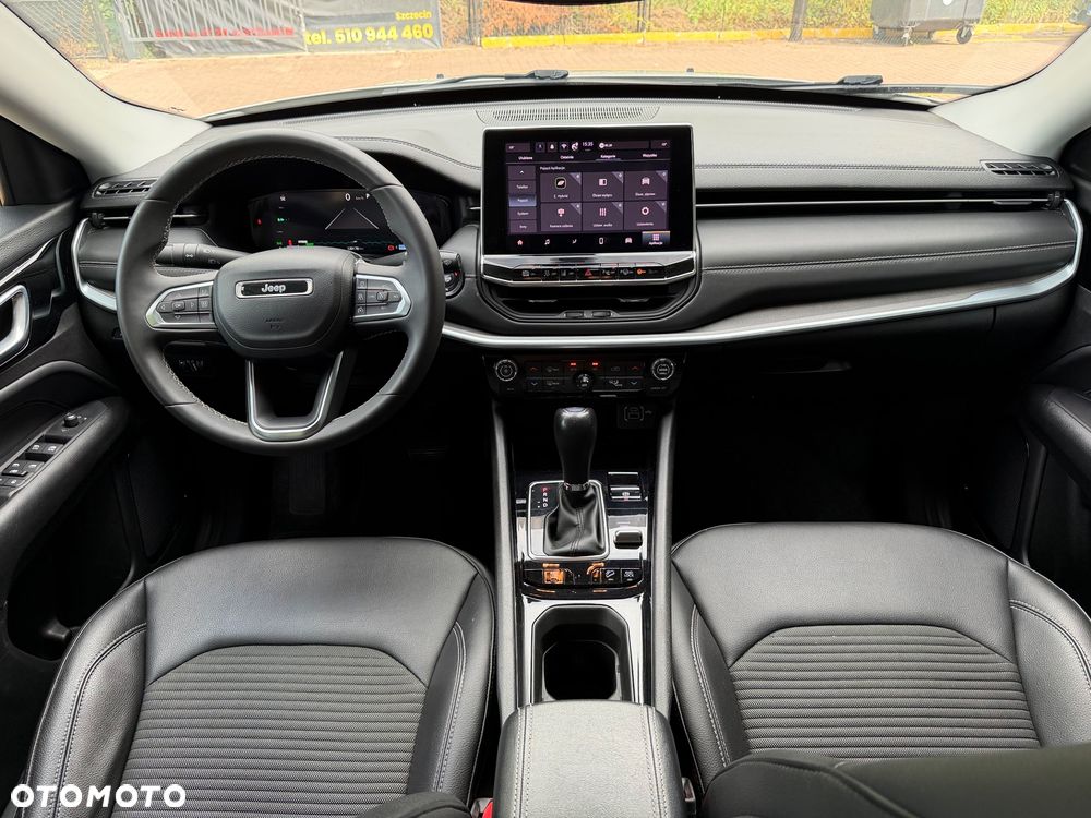Jeep Compass - 30