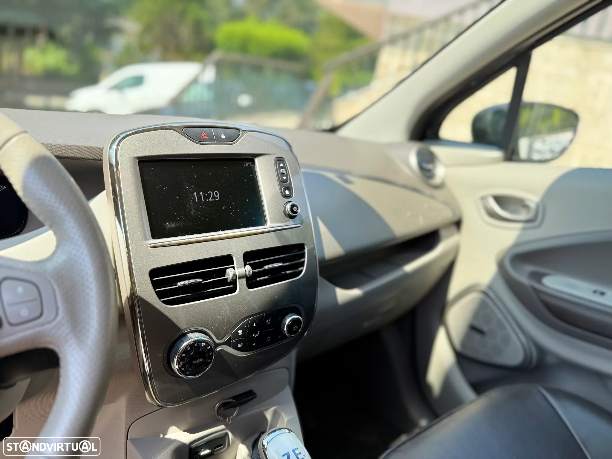 Renault Zoe - 30
