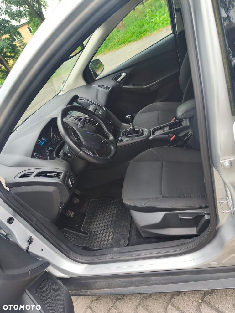 Ford Focus - 12