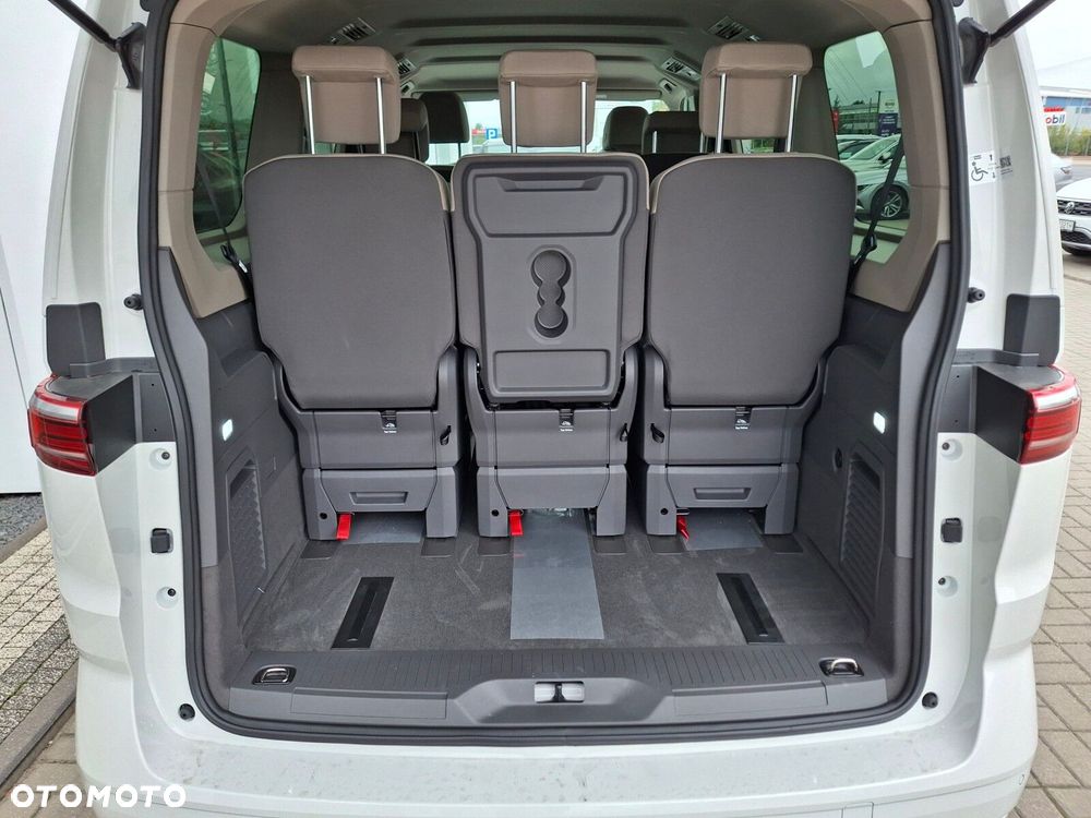 Volkswagen Multivan - 21