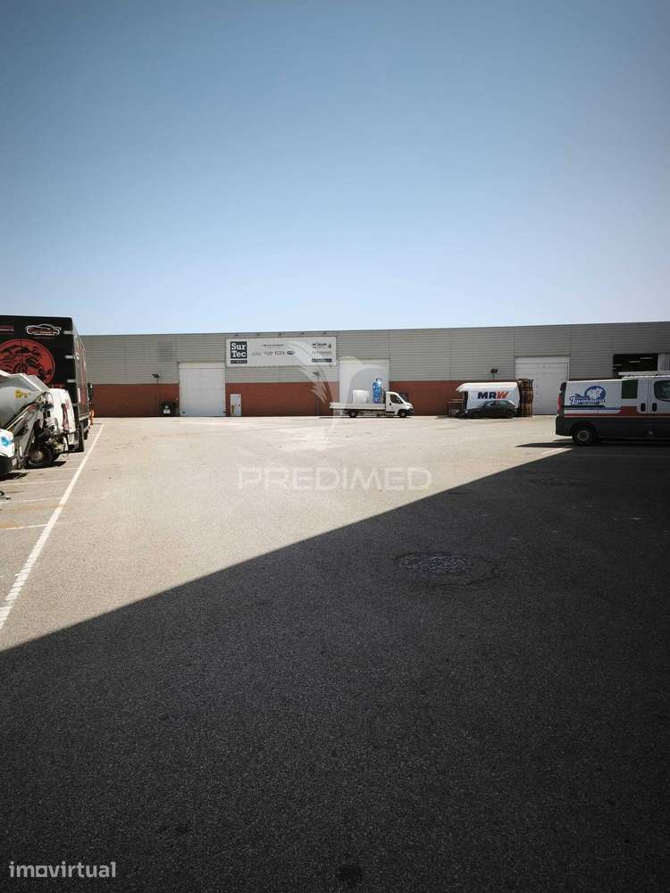 Fantastico armazem em Albergaria-a-Velha com 471m zona Industrial - Grande imagem: 4/31