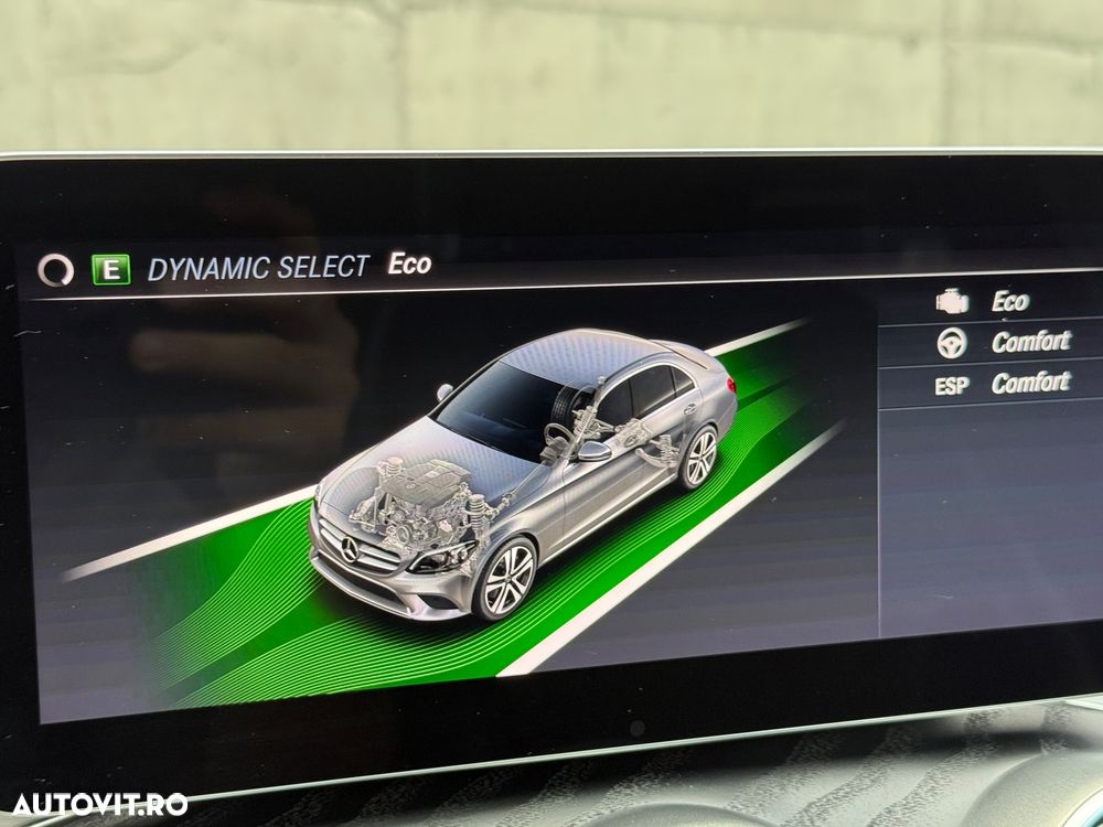 Mercedes-Benz C 220 d 4Matic 9G-TRONIC AMG Line - 29