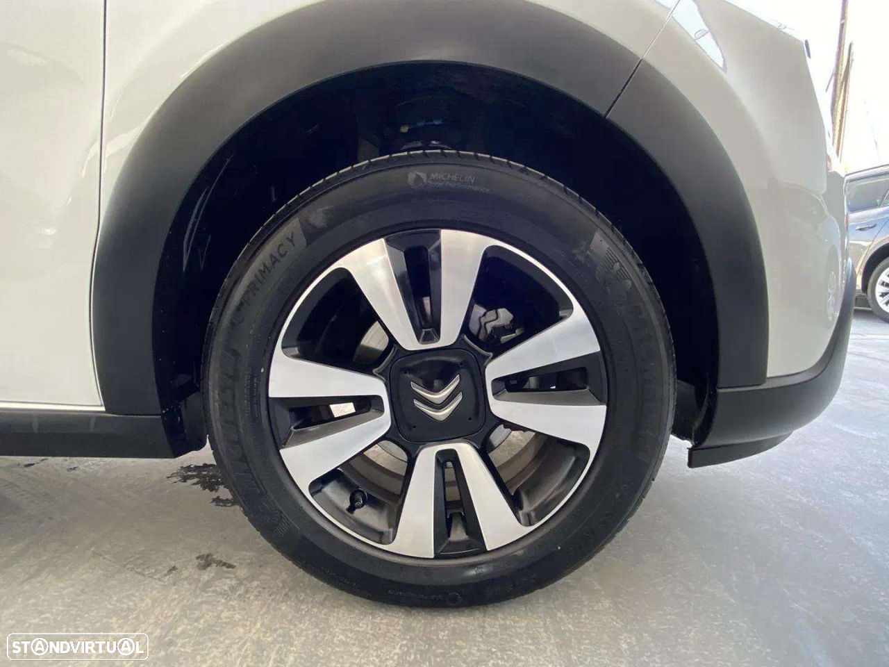 Citroën C3 1.2 PureTech Shine Pack EAT6 - 15