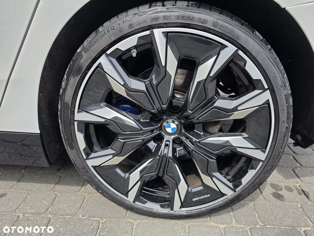 BMW Seria 5 520d xDrive - 14
