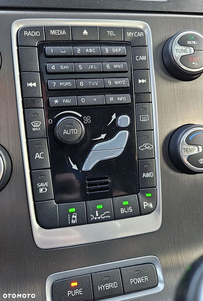 Volvo V60 ver-d6-plug--in--hybrid-awd-geartronic-summum - 22