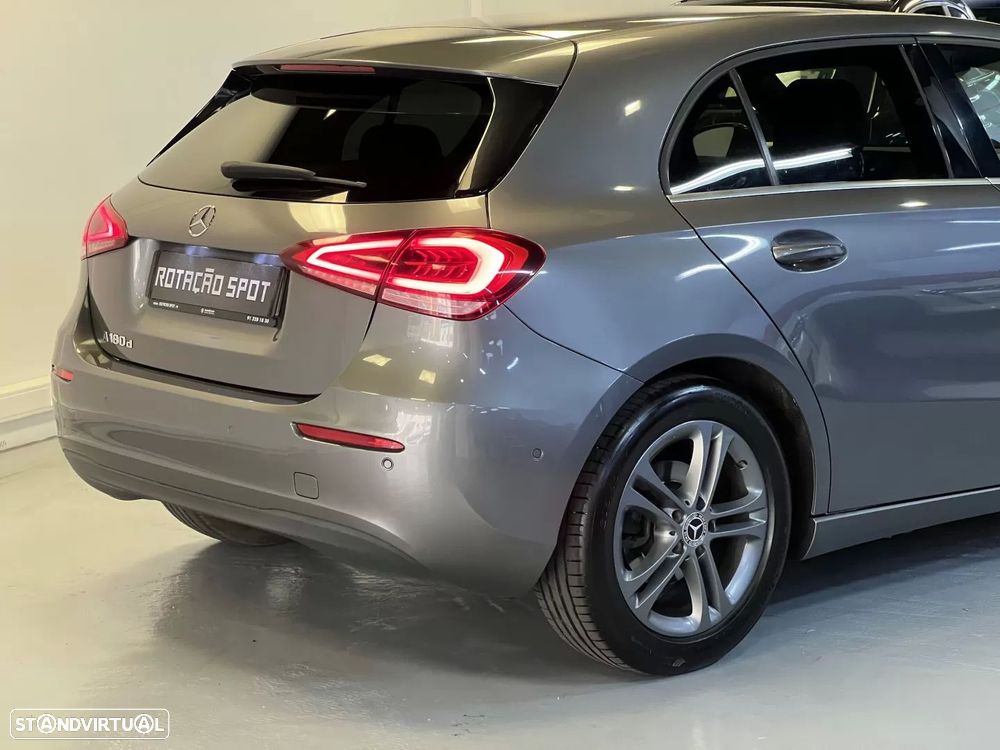 Mercedes-Benz A 180 d Progressive Aut. — fotografia 28