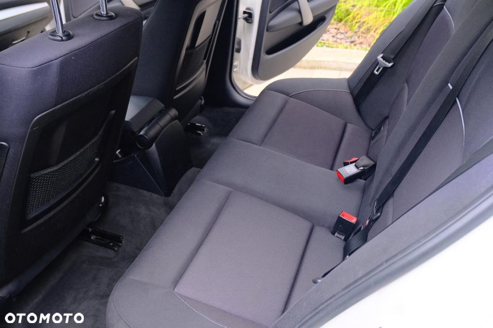 BMW Seria 1 116i - 15