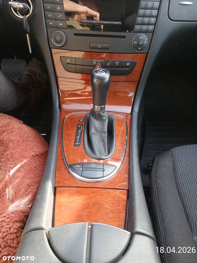 Mercedes-Benz Klasa E 200 Kompressor Automatik Classic - 15