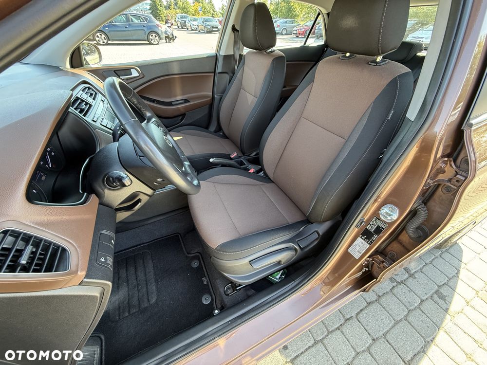 Hyundai i20 - 12