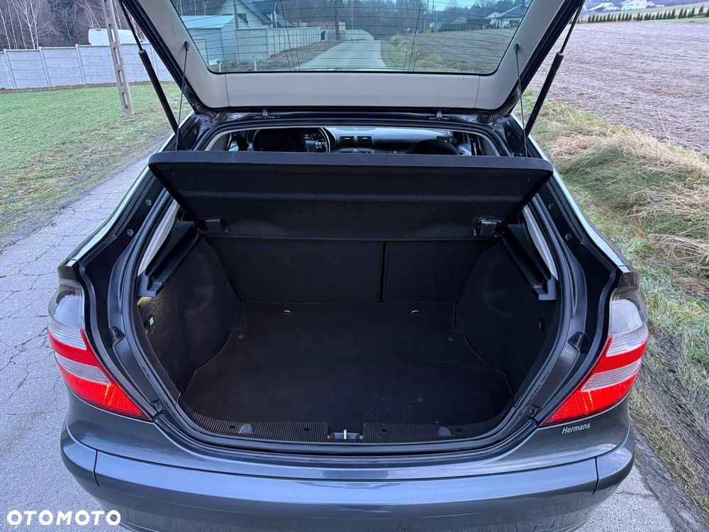 Mercedes-Benz Klasa C 220 CDI Automatik Sport Edition - 16