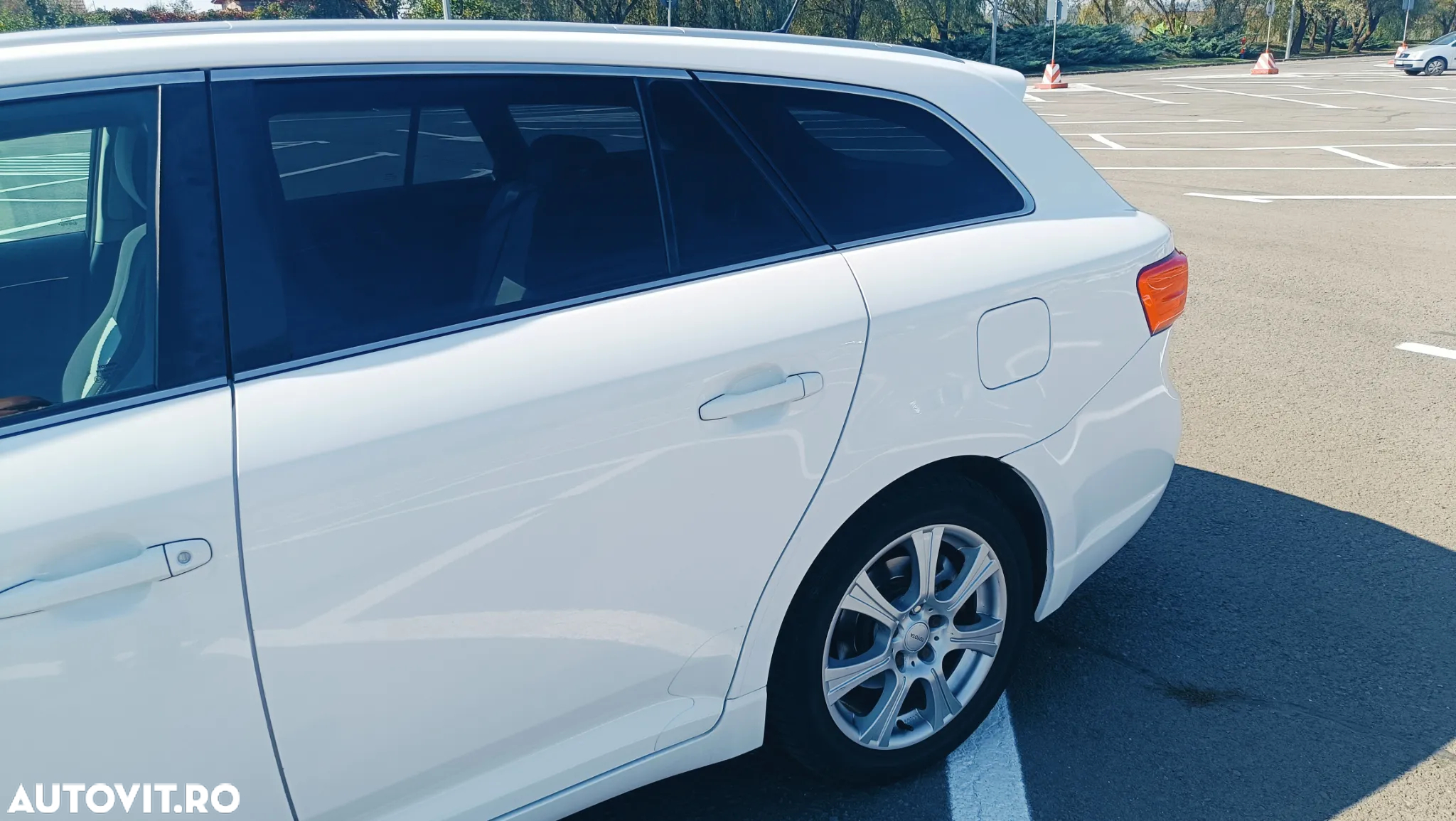 Toyota Avensis - 9