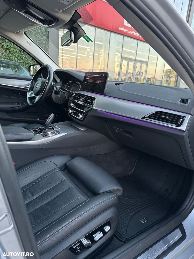 BMW Seria 5 530e Touring Aut. Luxury Line - 24