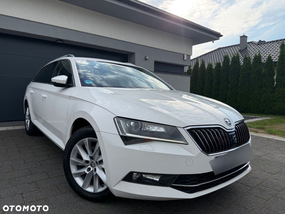 Skoda Superb 2.0 TDI Premium Edition - 2