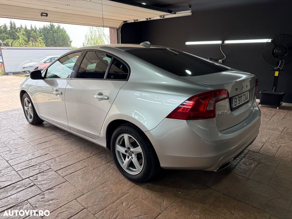 Volvo S60 D4 Summum - 3