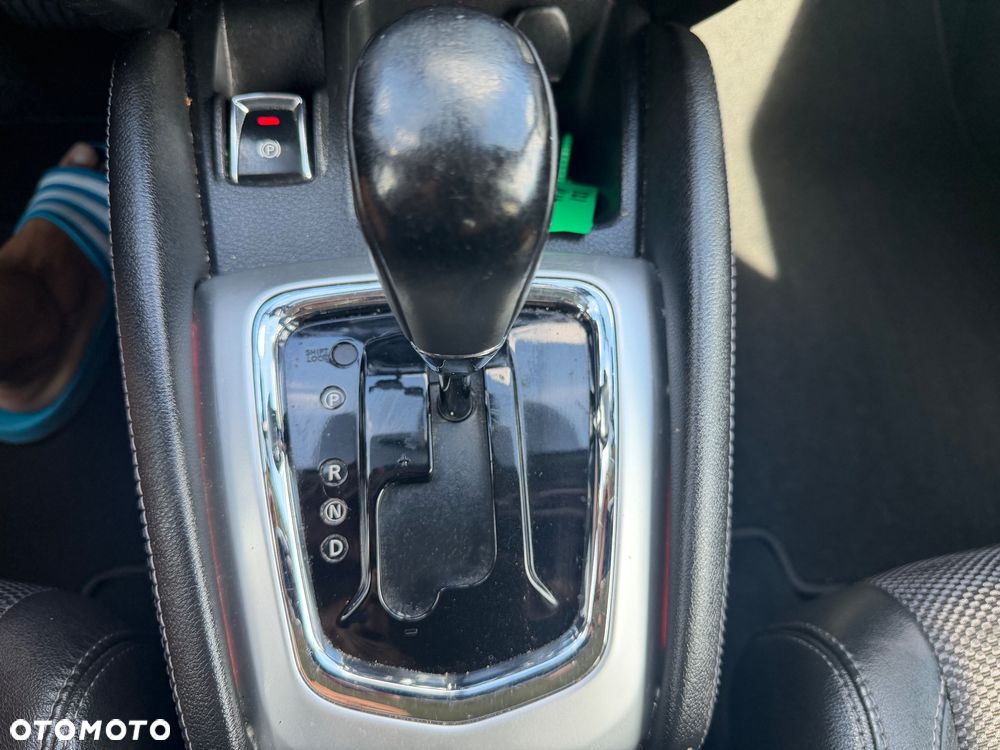 Nissan Qashqai 1.6 DCi Xtronic TEKNA - 29