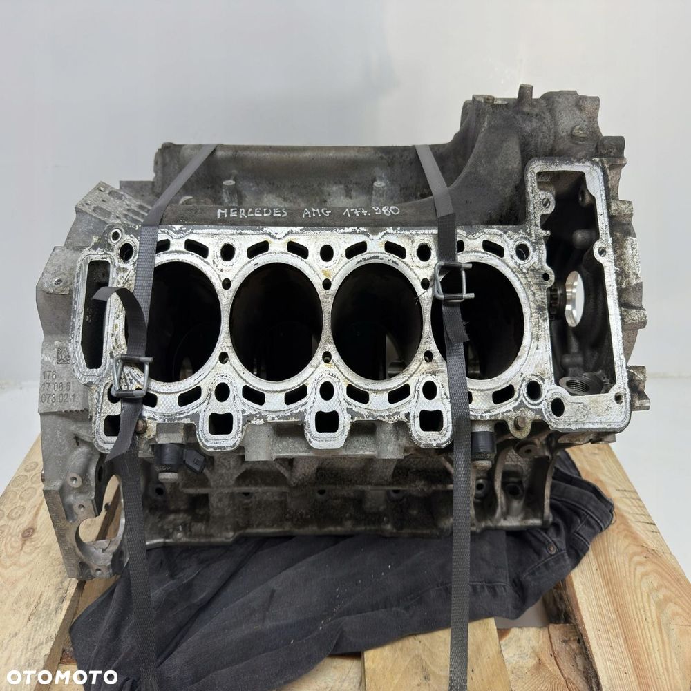 BLOK SILNIKA 177980 Mercedes W205 C205 A205 W215 4.0 V8 AMG 177.980 - 12
