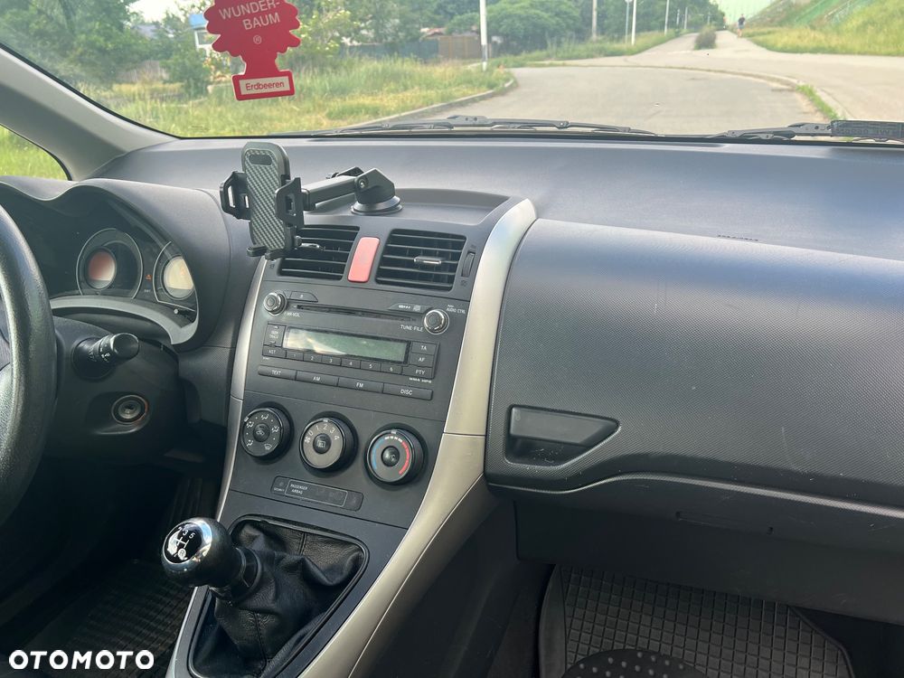 Toyota Auris 1.4 D-4D Luna - 11