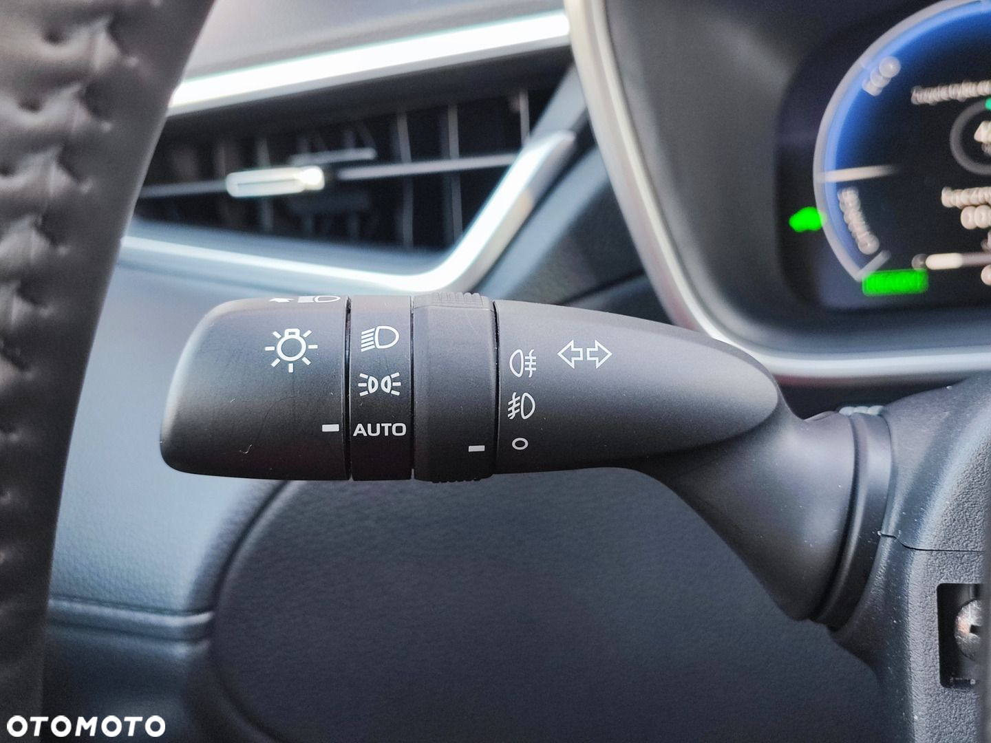 Toyota Corolla Cross 1.8 Hybrid Style - 17