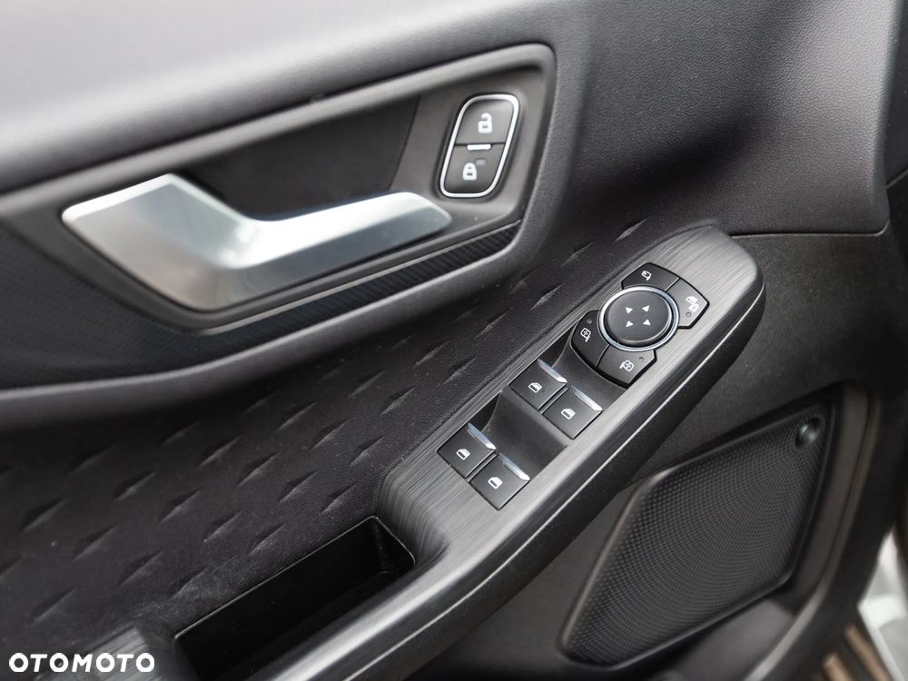 Ford Kuga 2.0 EcoBlue 4x4 ST-LINE X - 21