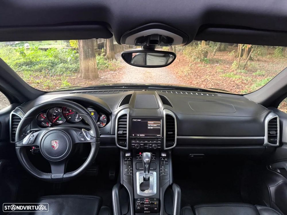 Porsche Cayenne Platinum Edition - 24