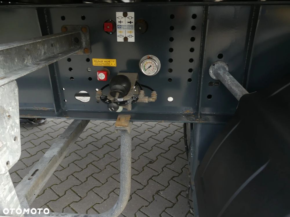 Bodex WYWROTKA 50m3 / KLAPO DRZWI / SZYBRY / OŚ PODNOSZONA / - 13