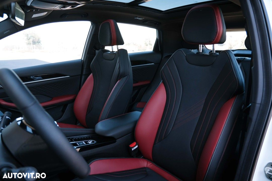 Geely Coolray - 13