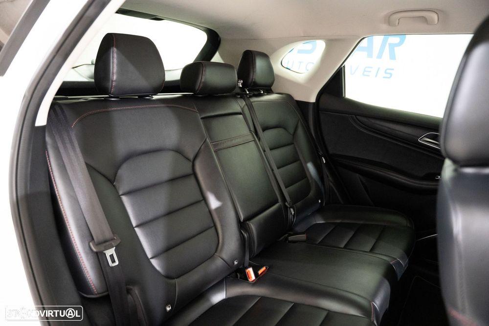 MG EHS 1.5 T-GDI Plug-in Hybrid Luxury - 28