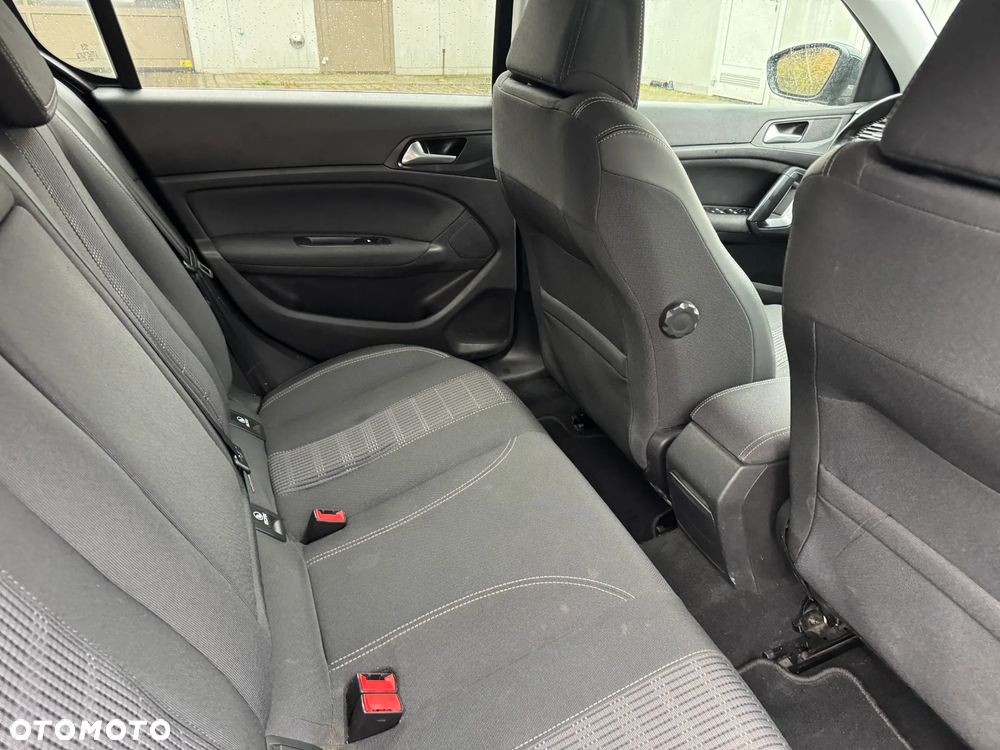 Peugeot 308 1.2 PureTech Allure Pack S&S - 11