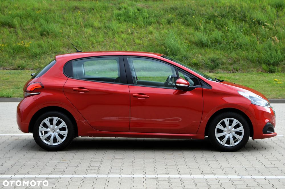 Peugeot 208 1.2 PureTech Allure - 29