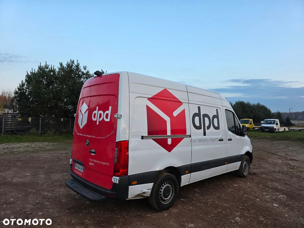 Mercedes-Benz Sprinter - 5