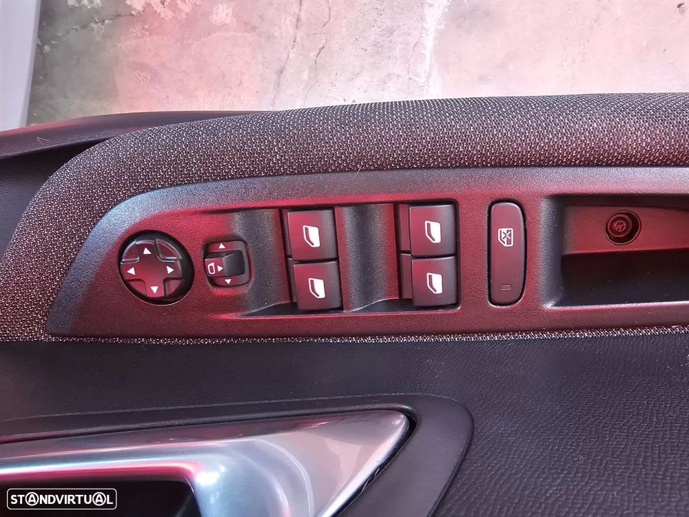 Peugeot e-208 50 kWh Style - 6