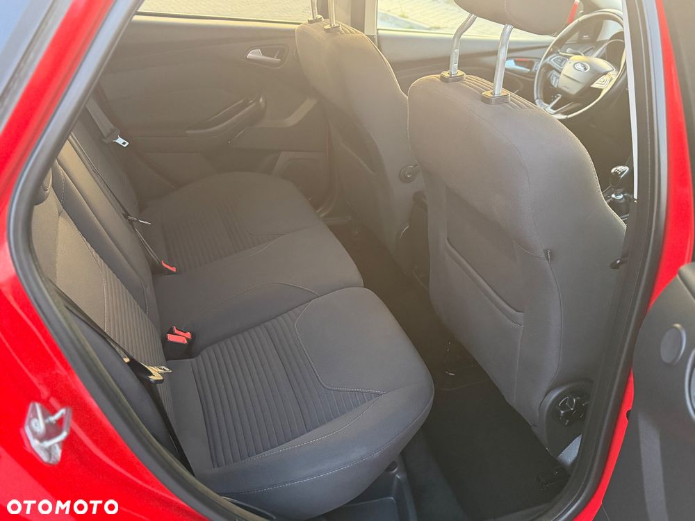 Ford Focus - 16